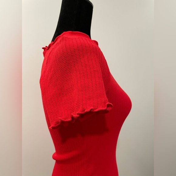 Simple red dress - Picture 3 of 6